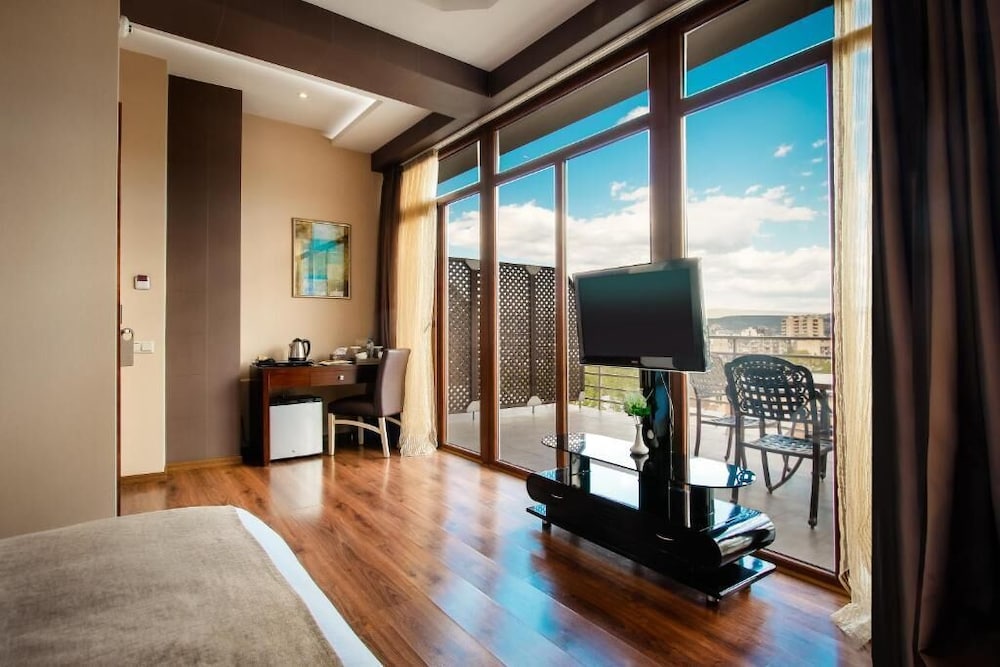 Hotel Orion Tbilisi 48/72