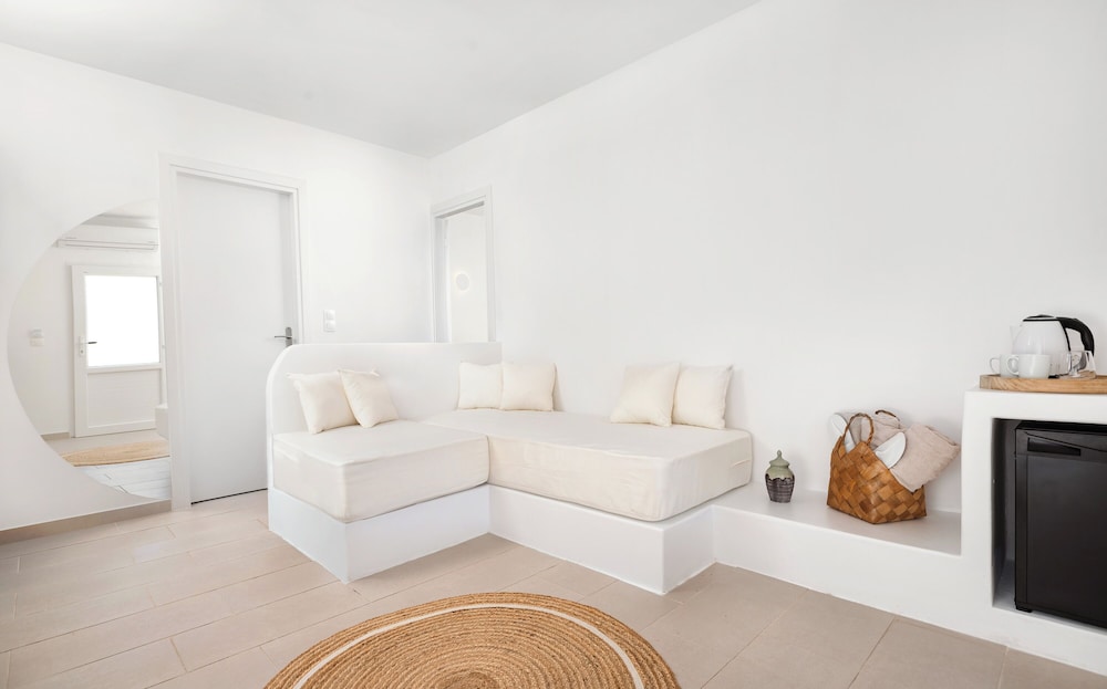 Voca Hotel & Suites 29/40