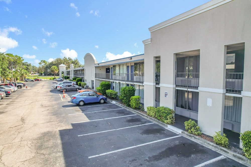 Stayable Suites Lakeland 53/66