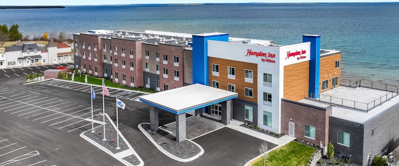 Hampton Inn St Ignace Lakefront Mackinac 3/53