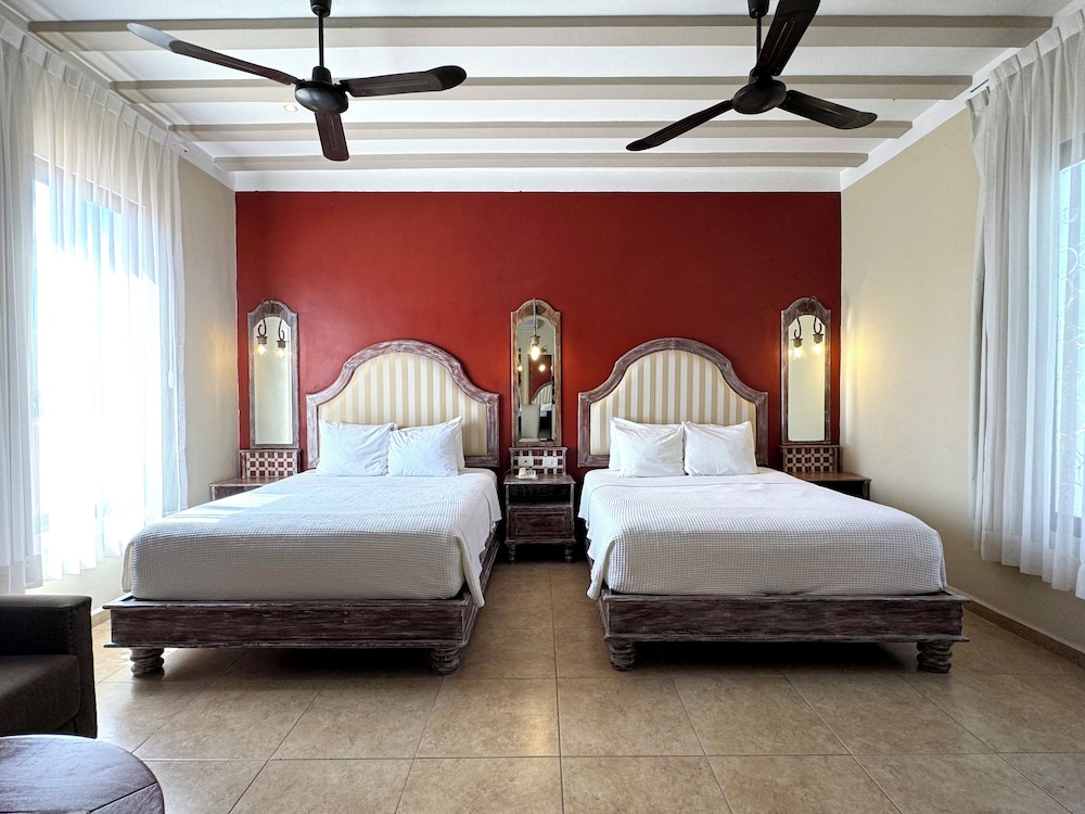 غرفة قياسية بسريرين كوين، Casa Zafiro Hotel - Adults Only 2/10