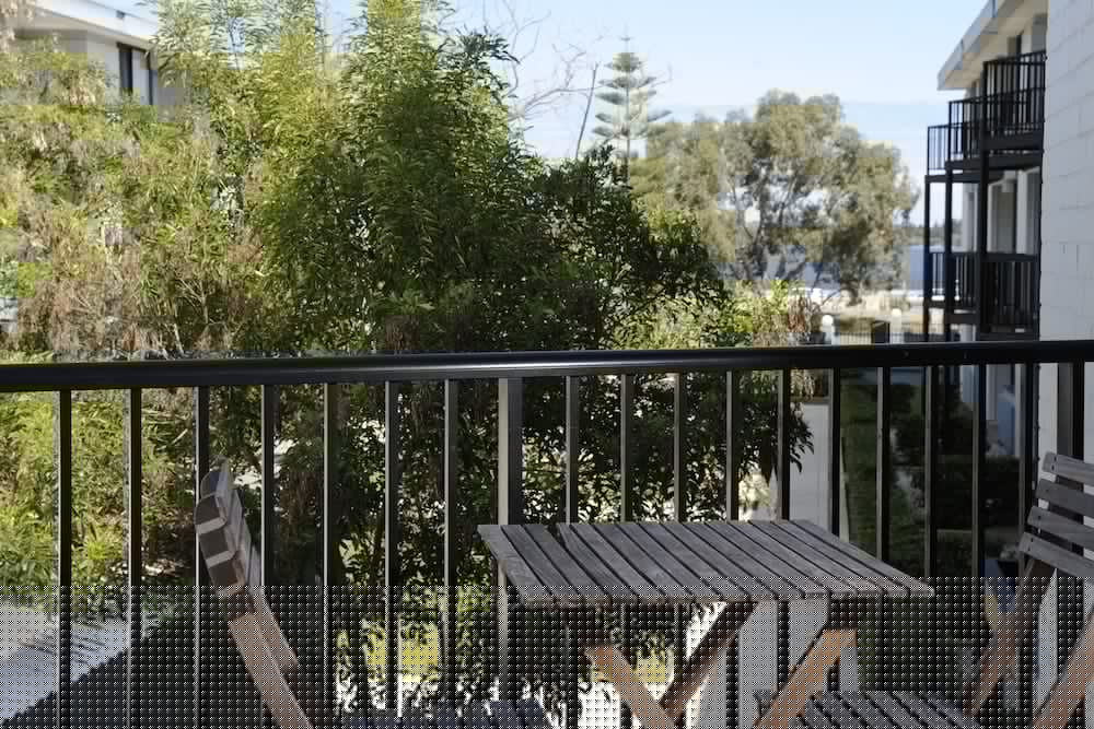 Lodestar Waterside Apartments 38/44