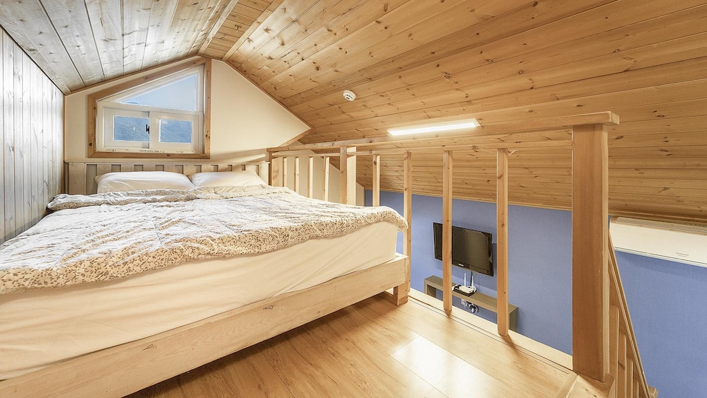 Gapyeong Alum Malu Pension 7/49