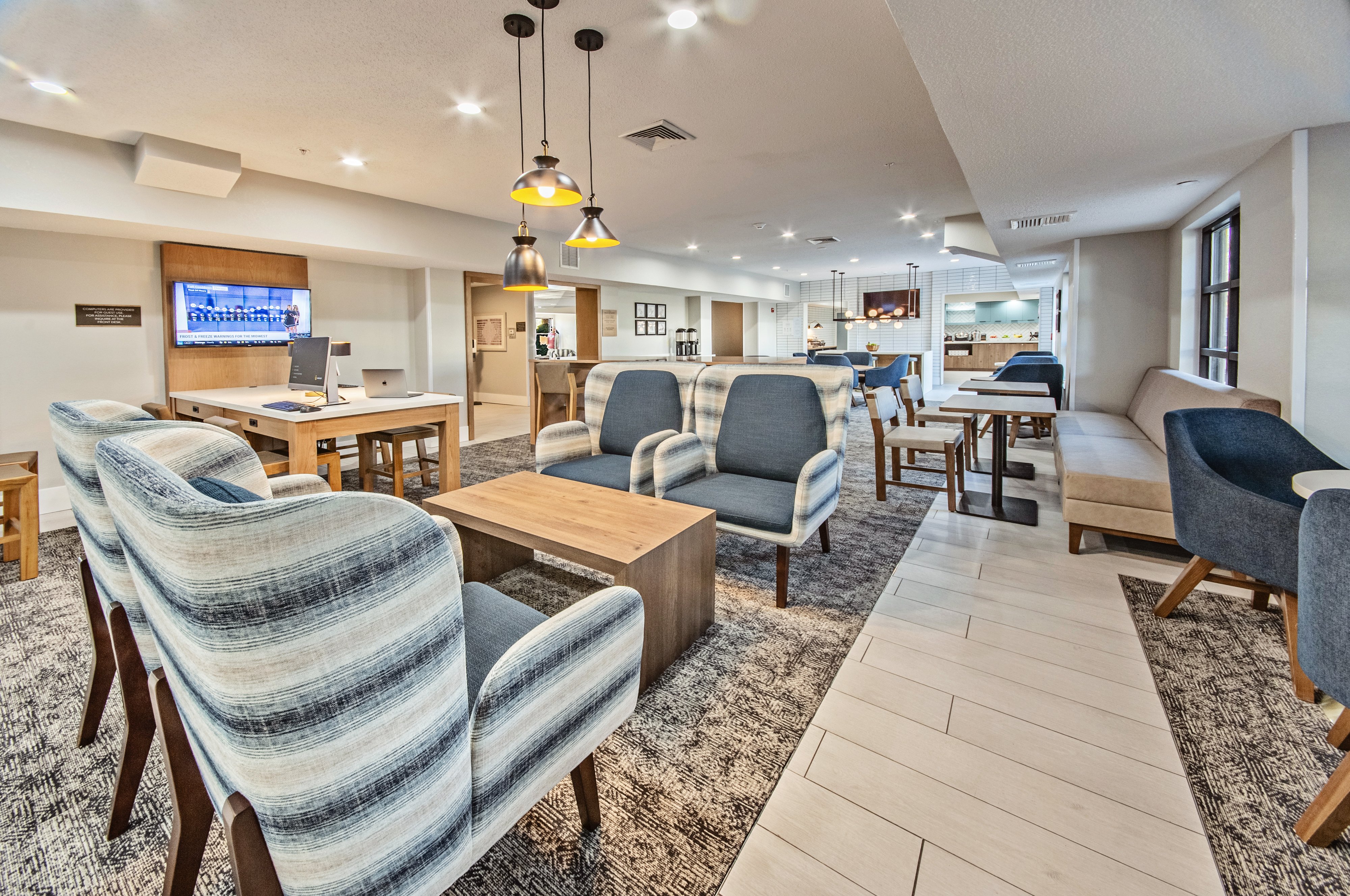 Staybridge Suites Cedar Rapids North 28/41