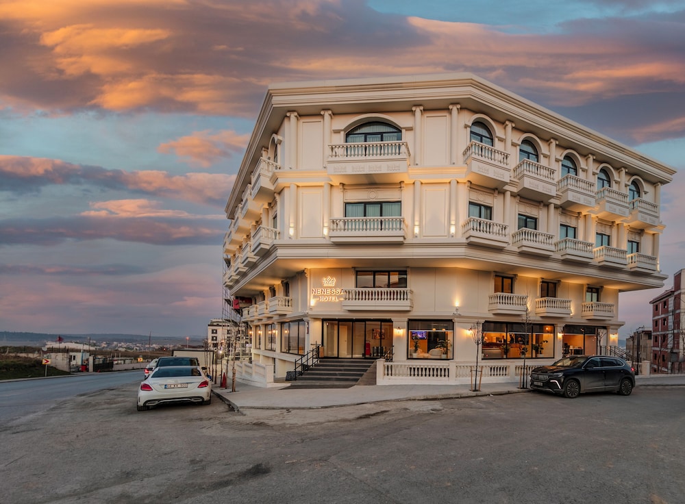 Nenessa Airport Hotel 6/46