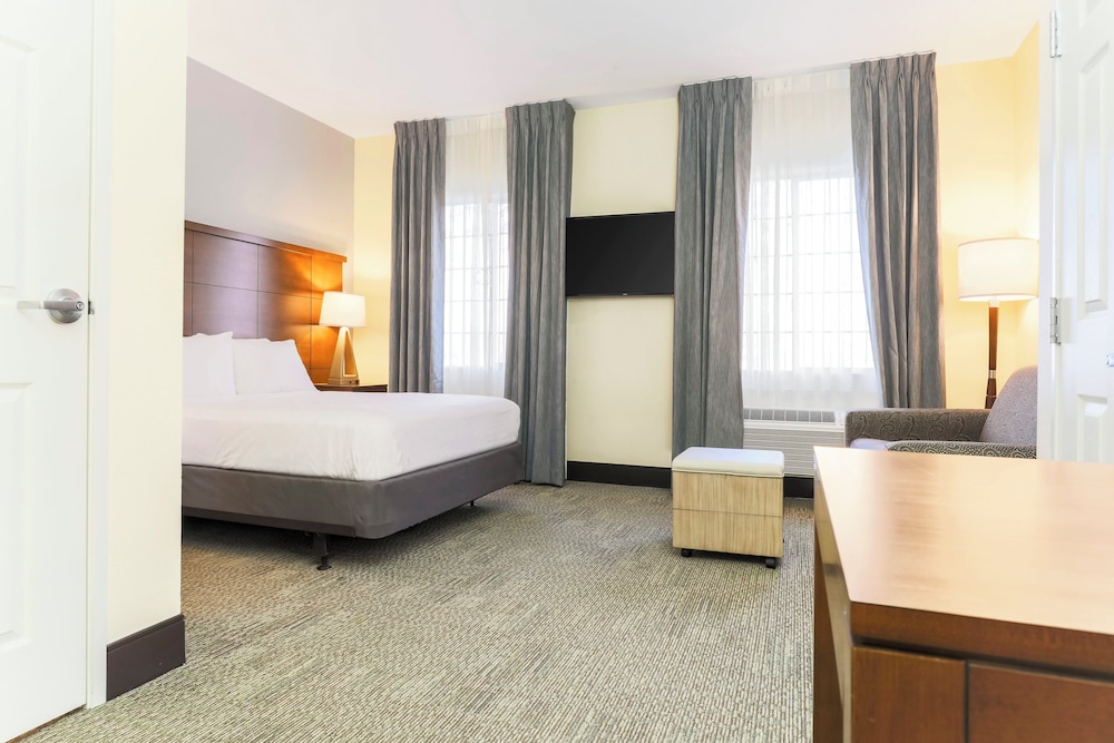 Studio, Suite, Queen Bed, Kitchen, Accessible