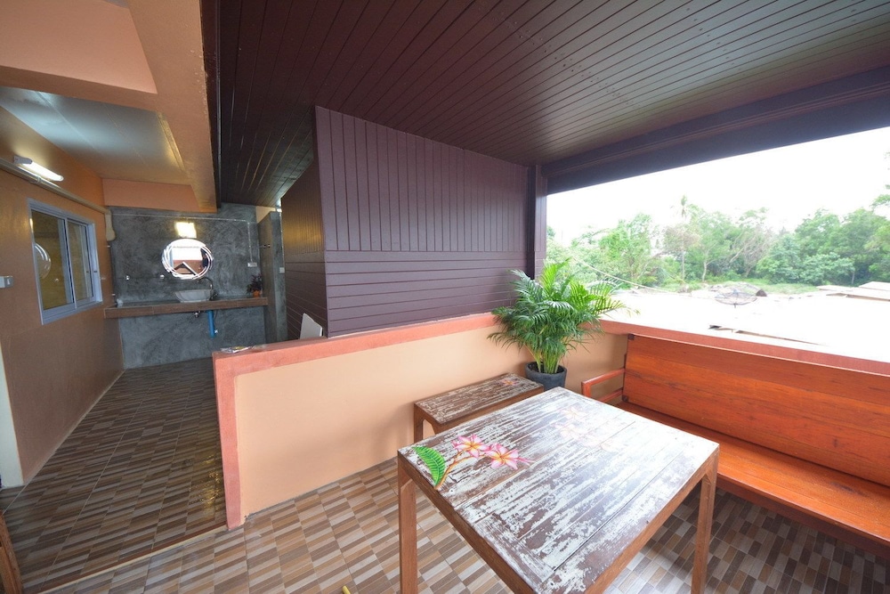 Phangan Barsay Hostel 7/26