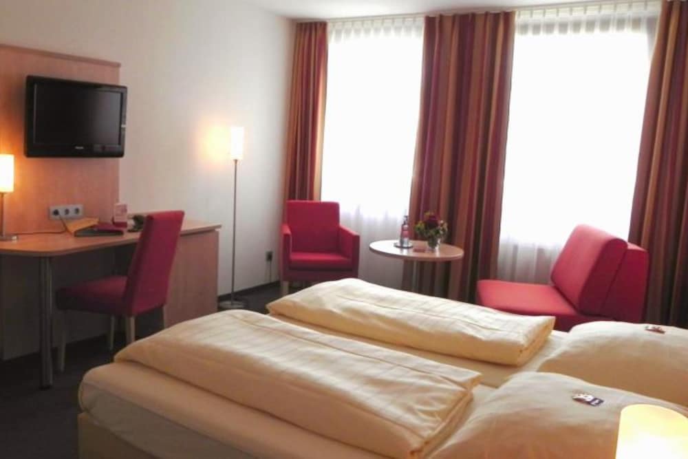 Hotel Filderland - Stuttgart Messe - Airport - Self Check-In 23/59