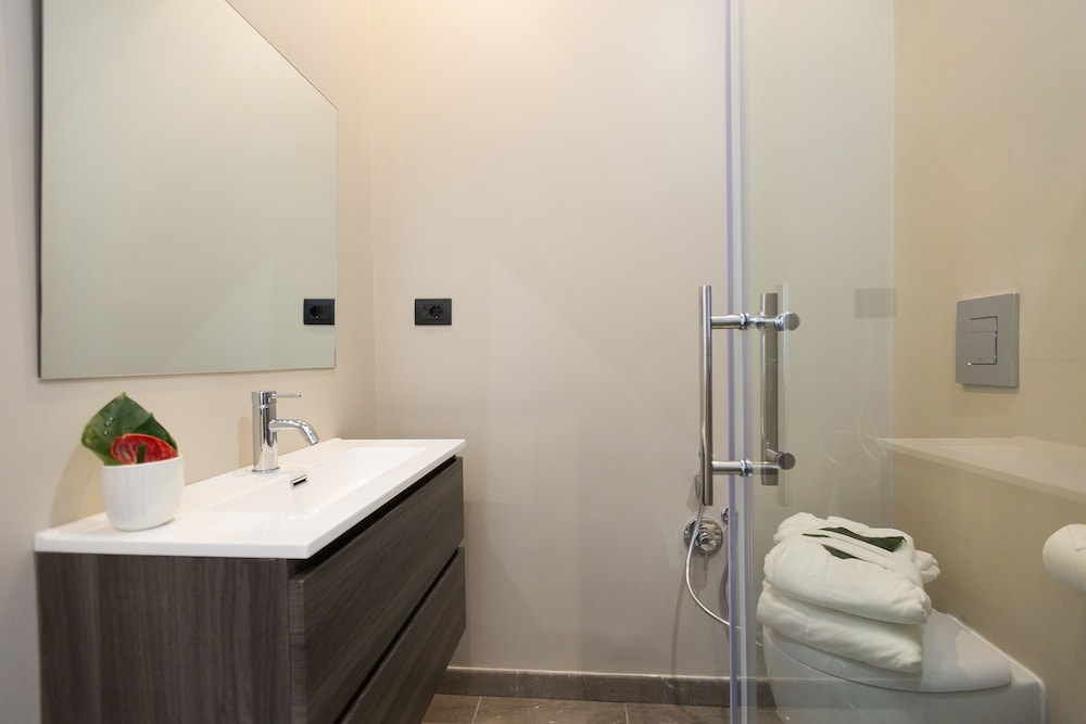 126 Gracchi Suites 37/47