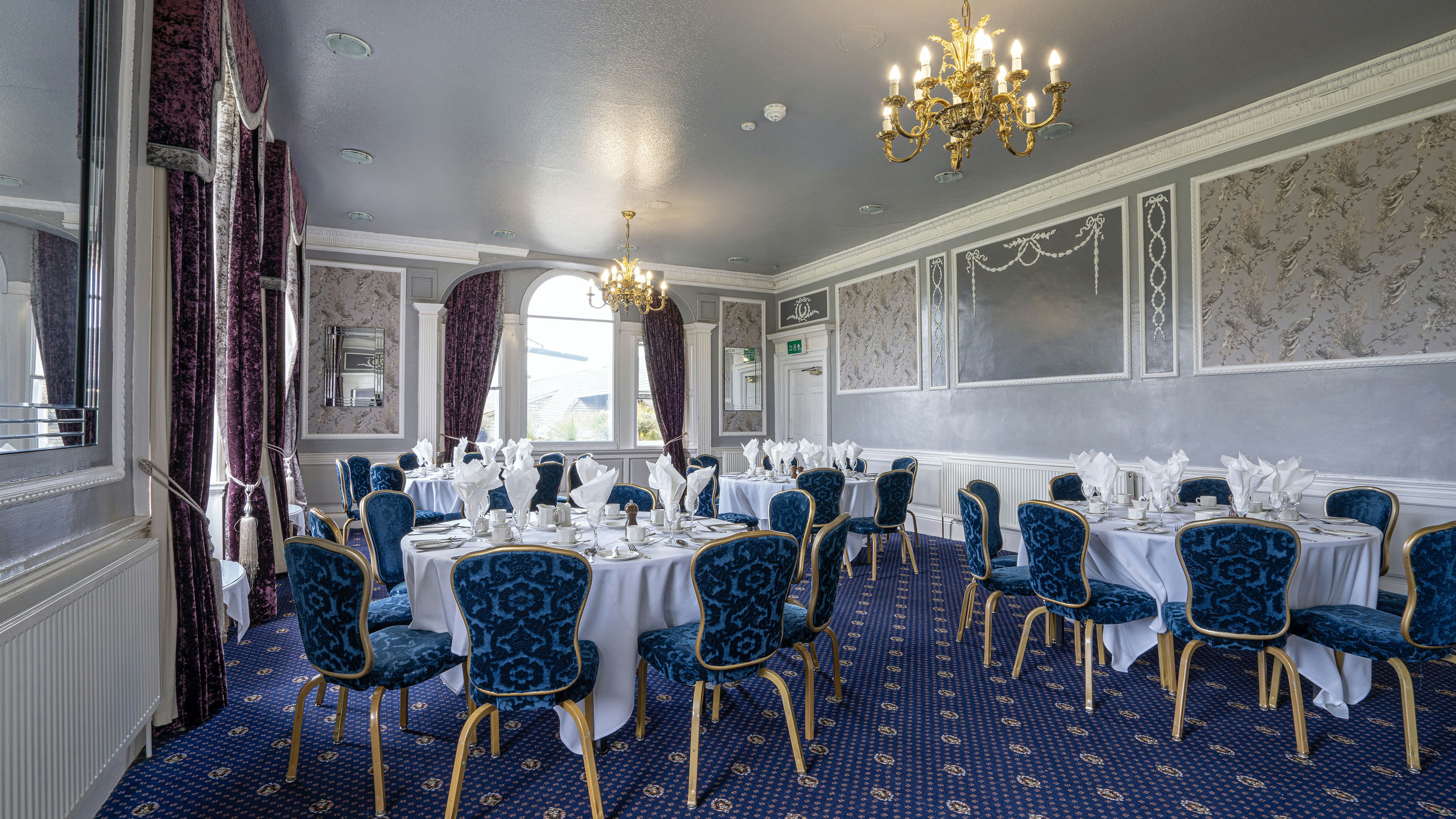 Waterton Park Hotel 54/58