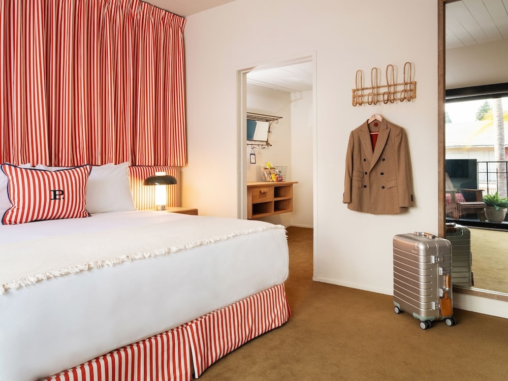 DELUXE, KING BED, TERRACE