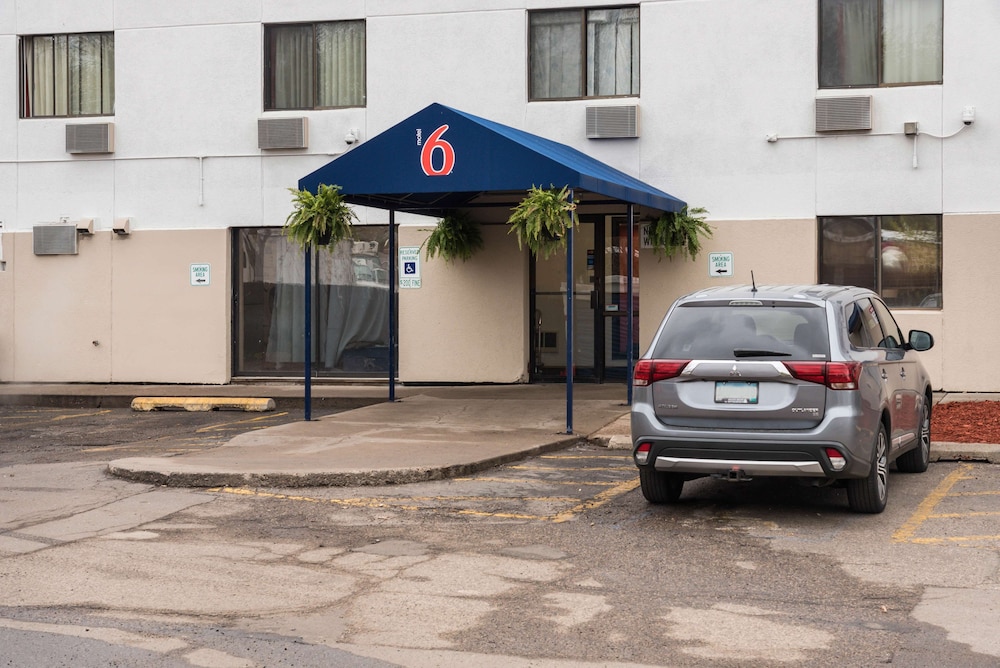 Motel6 Saint Paul, MN - I-94 47/54