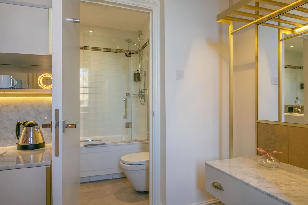 Melia London Kensington Member of Melia Collection 48/93