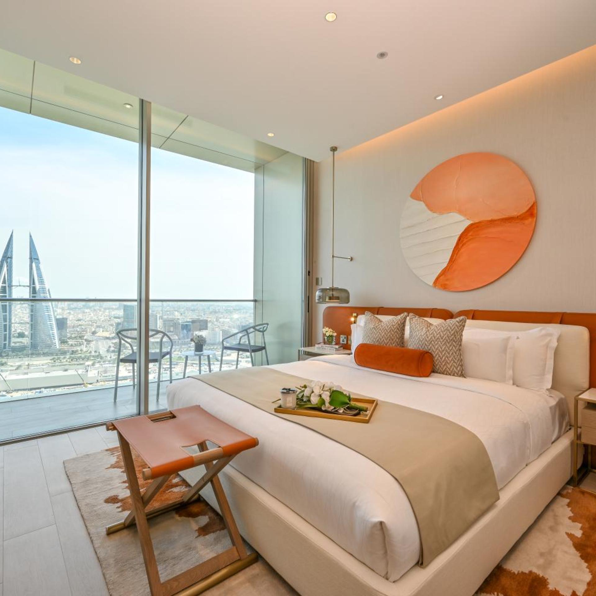Panoramic Bay View Family Suite - King Bed