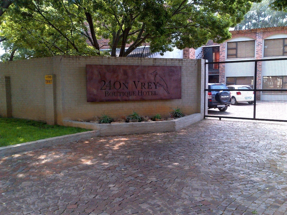 24 On Vrey Boutique Hotel 42/50