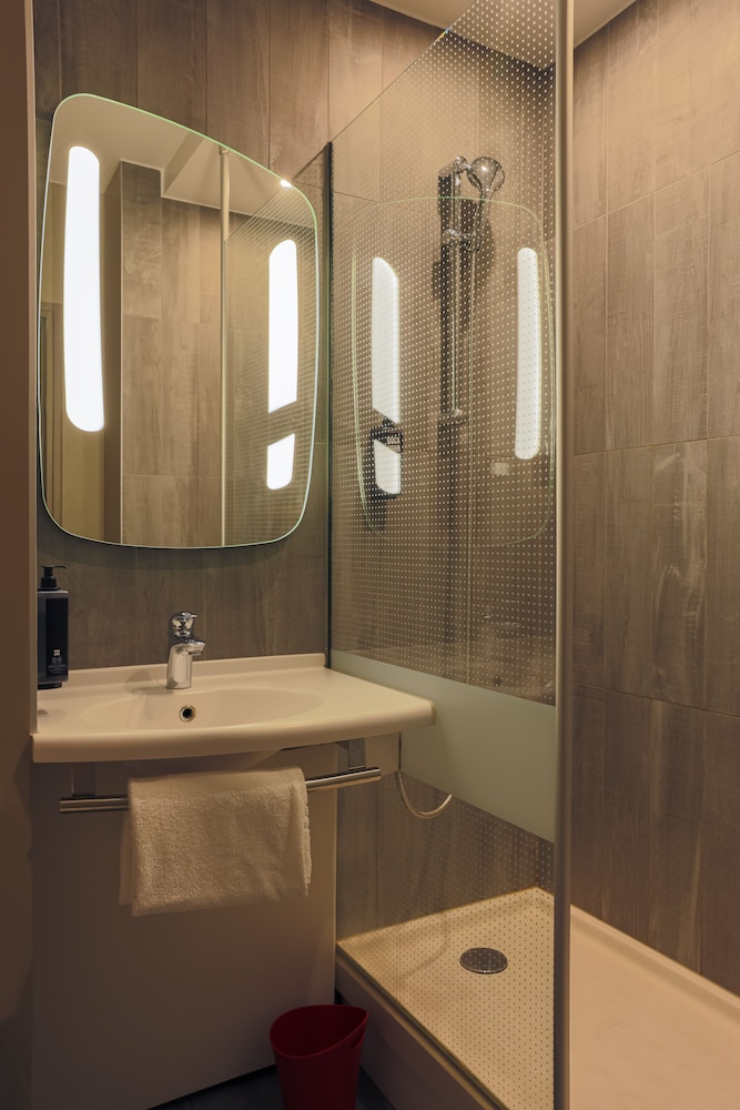 Ibis Lyon Nord 69/69