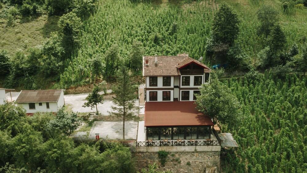 Iskalita Otel 27/32