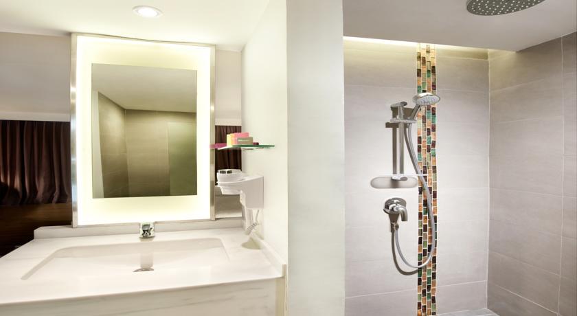 غرفة ديلوكس بسرير مزدوج أو سريرين منفصلين، Ibis Styles Jakarta Airport 2/2