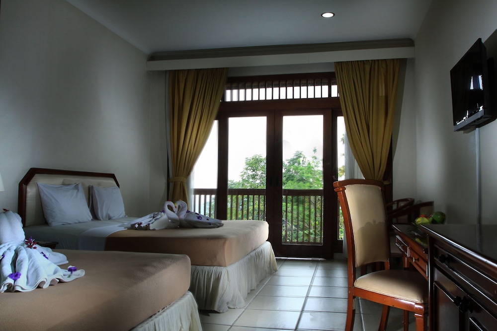 D Emmerick Salib Putih Hotel Salatiga 21/48