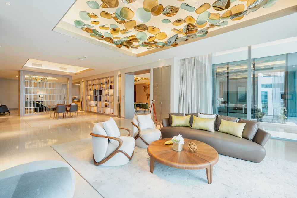 FIVE LUXE JBR 57/77
