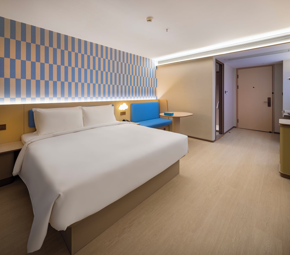 BUSINESS, KING BED