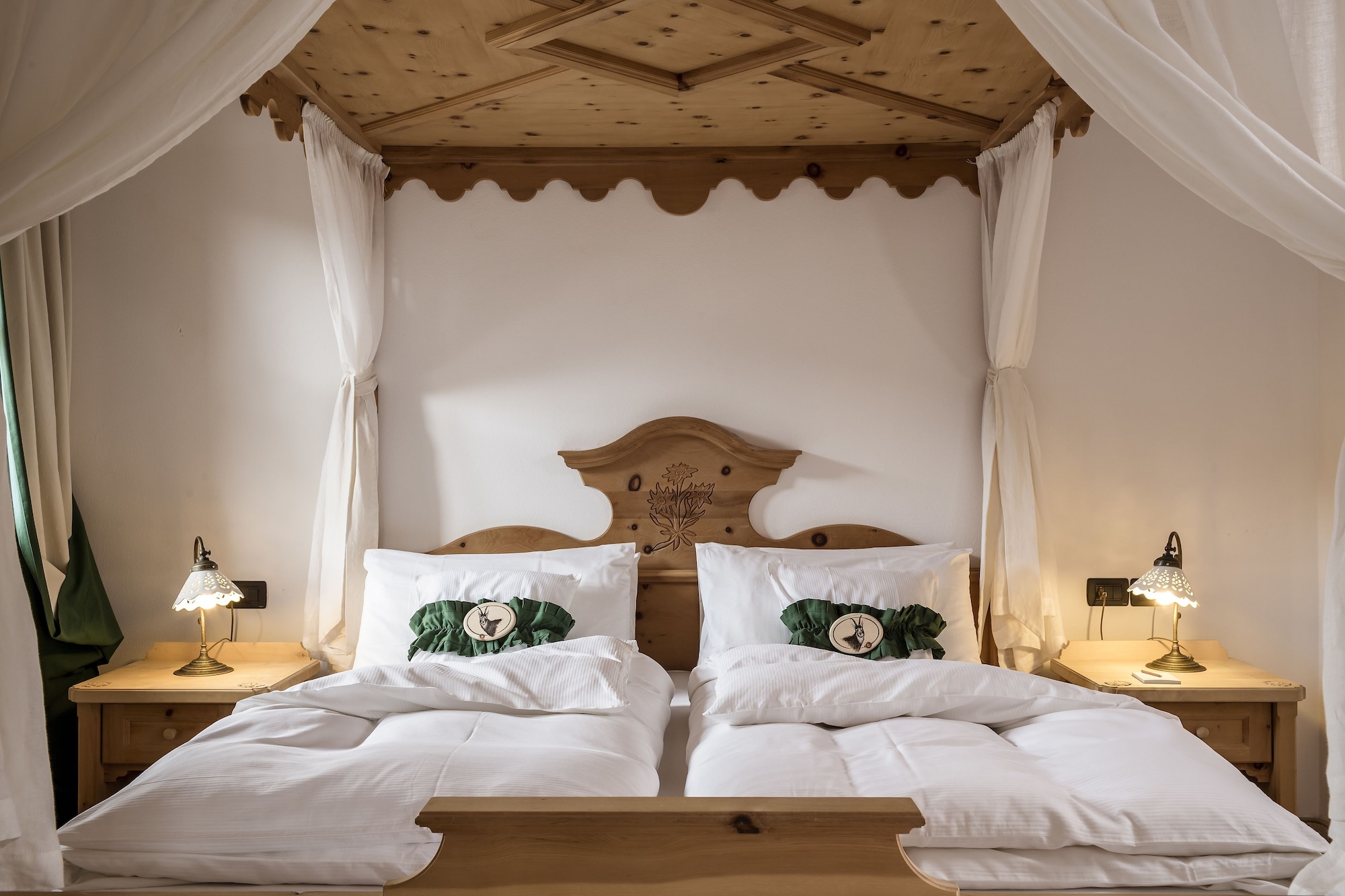 Luxury, Suite, Queen Bed, Sofa
