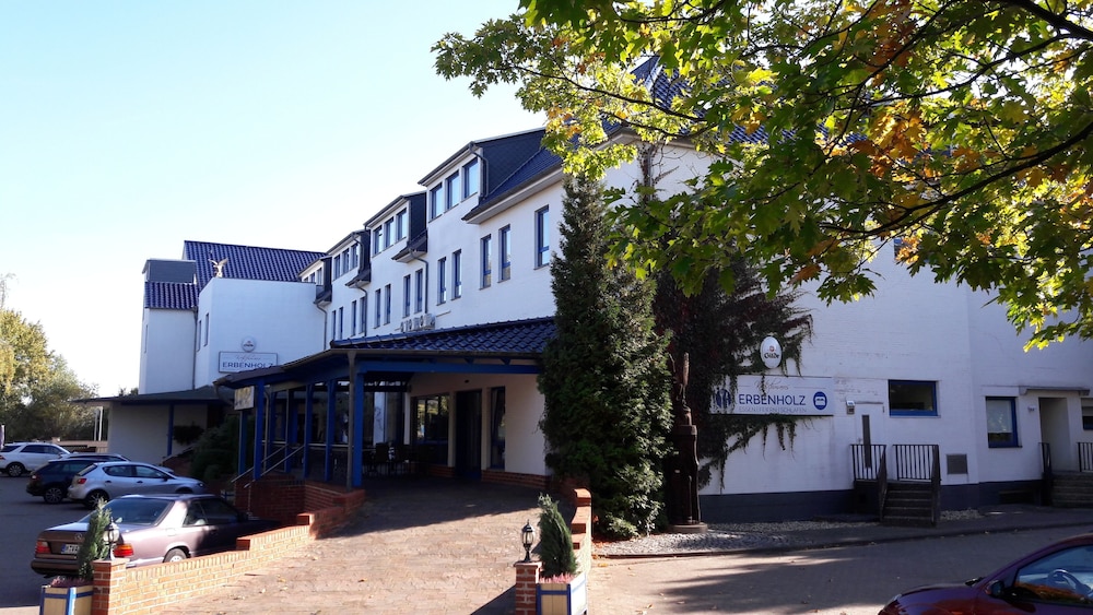 Erbenholz Hotel and Restaurant 33/40