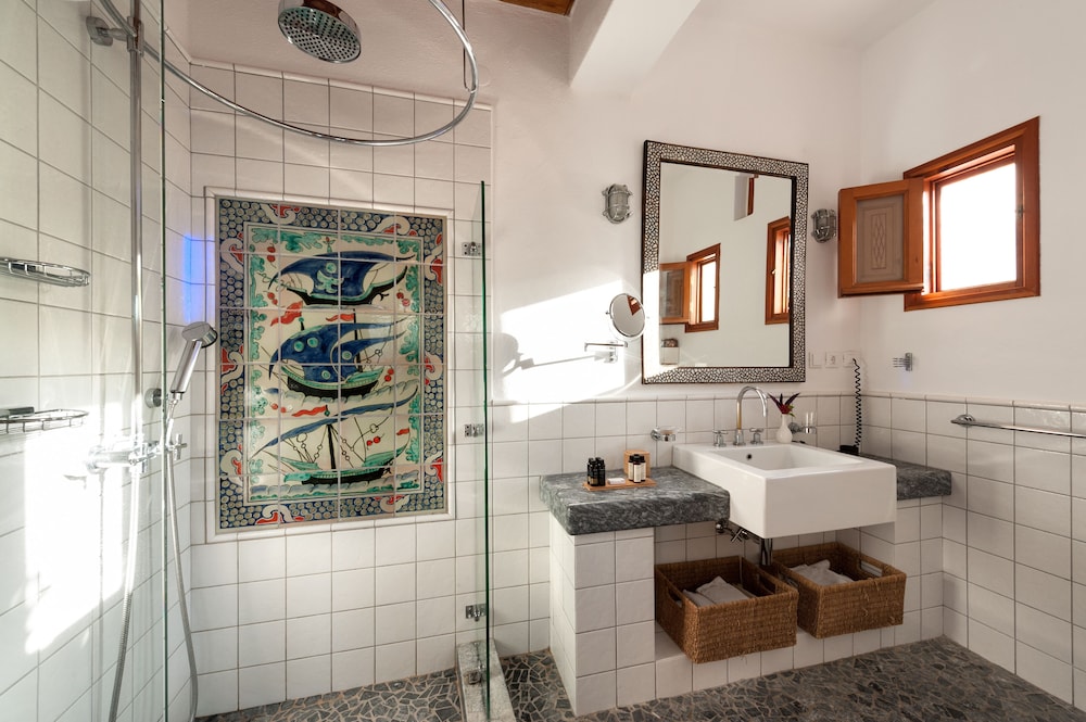 Melenos Art Boutique Hotel 49/50