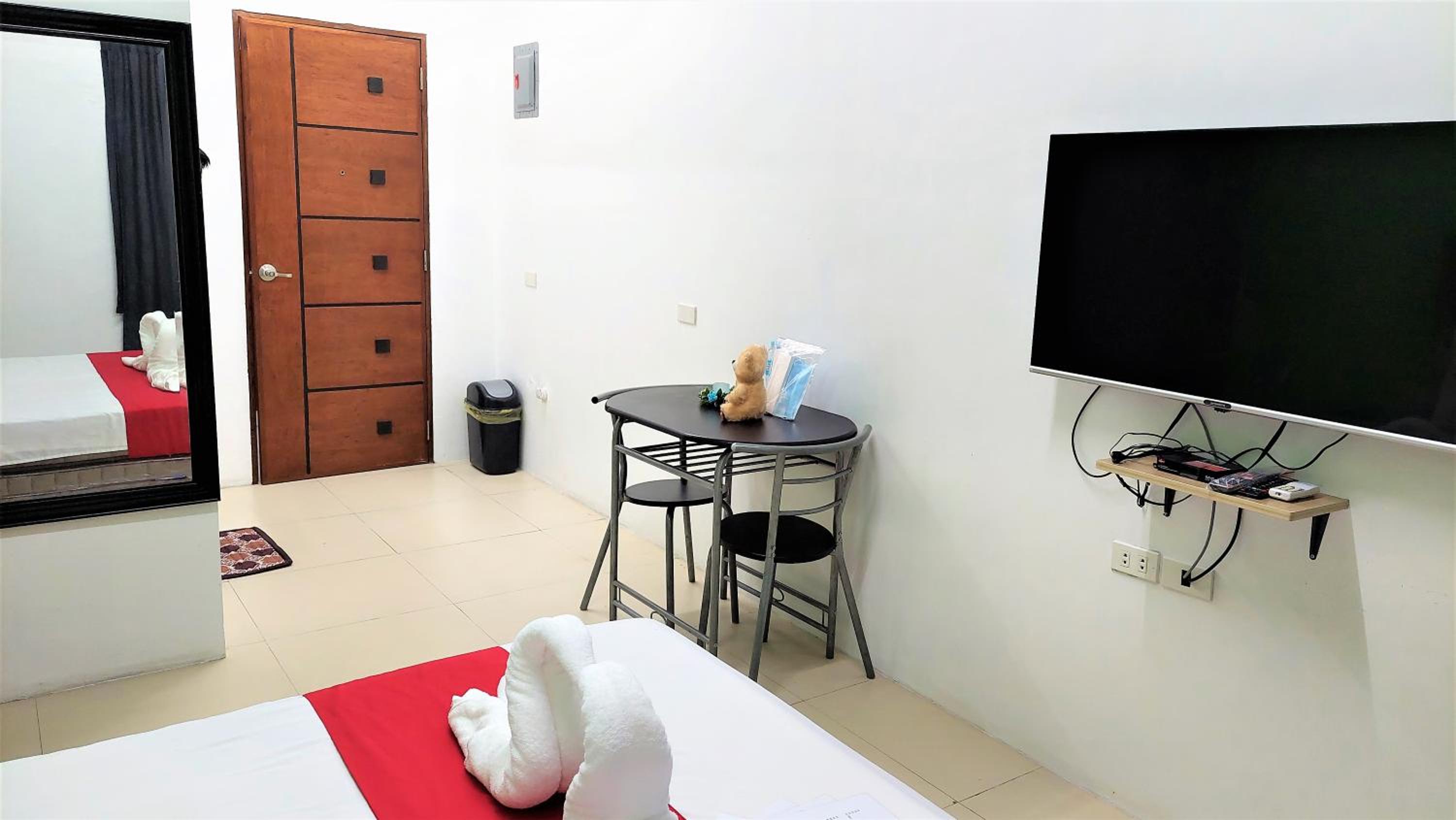 Oyo 108 Spiral Suites 29/50