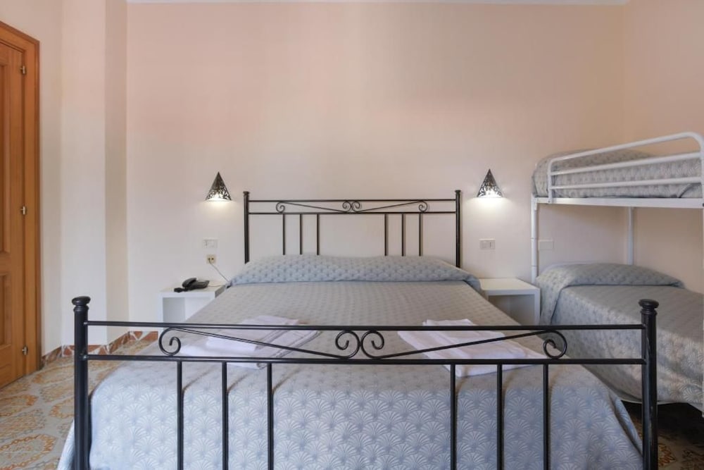 Hotel Bolivar 21/50