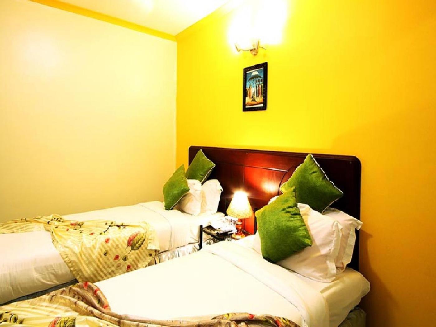 Deluxe, Double or Twin Bed