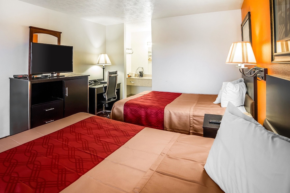 Econo Lodge Downtown Salt Lake 16/42