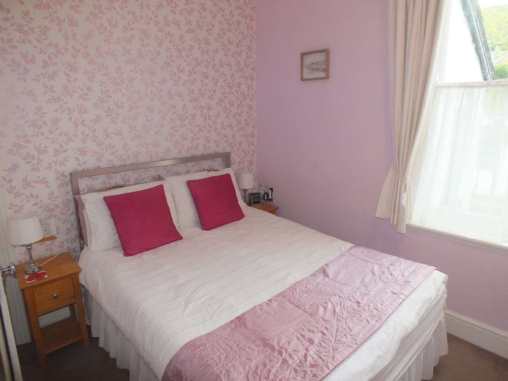 Glan Heulog Bed and Breakfast 7/59