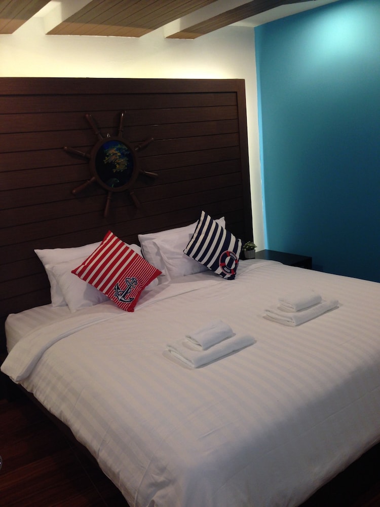 Bed by Cruise at Samakkhi-Tivanont 52/60