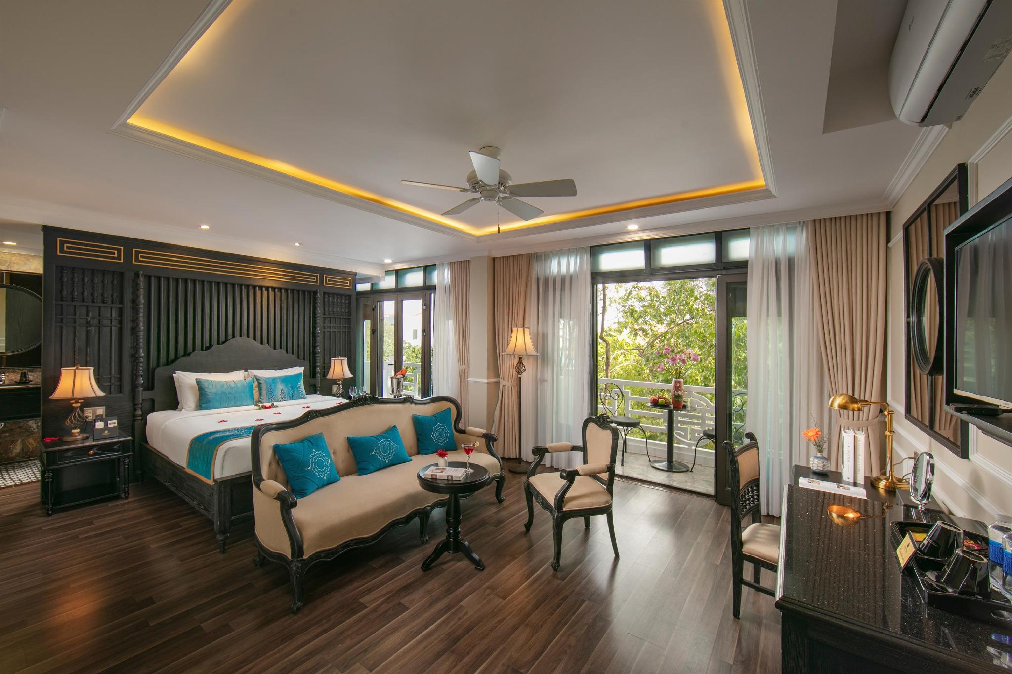 Premium, King Bed, Queen Bed, City View