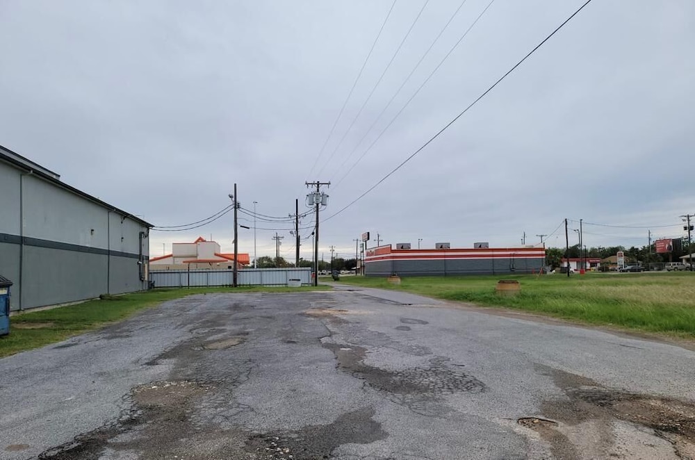 Texas Inn & Suites Raymondville 44/55