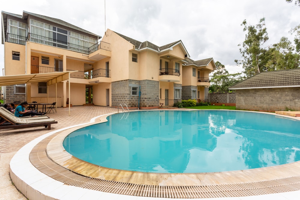 Longview Suites 3/51