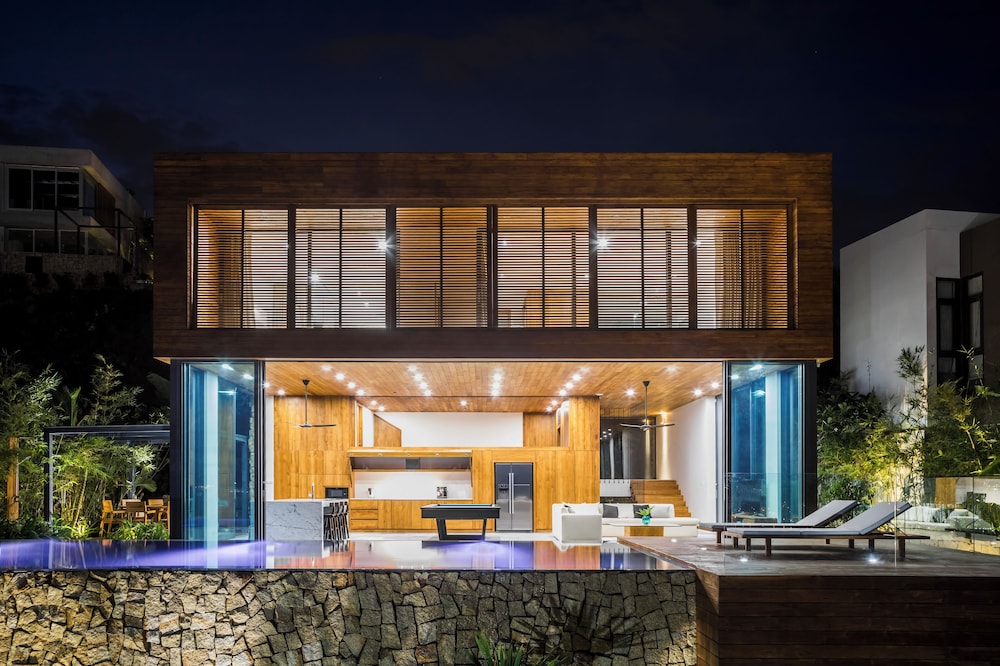 Venity Villa 8/50
