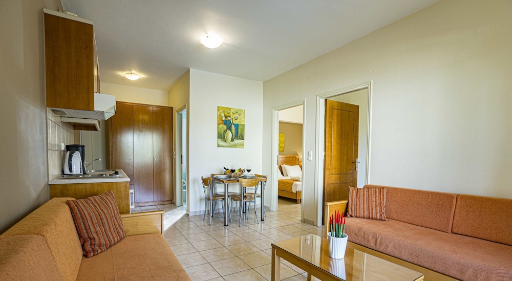 Helios Apartments 32/50