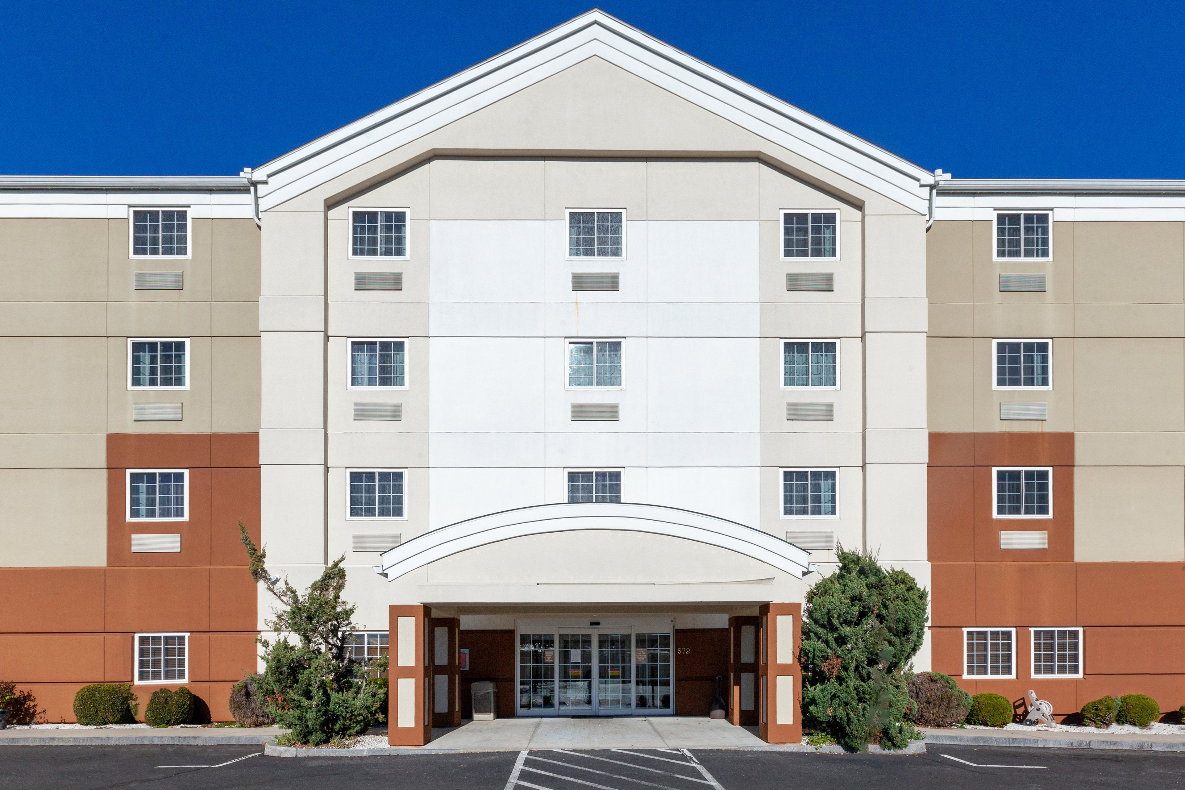 Candlewood Suites West Springfield 3/58