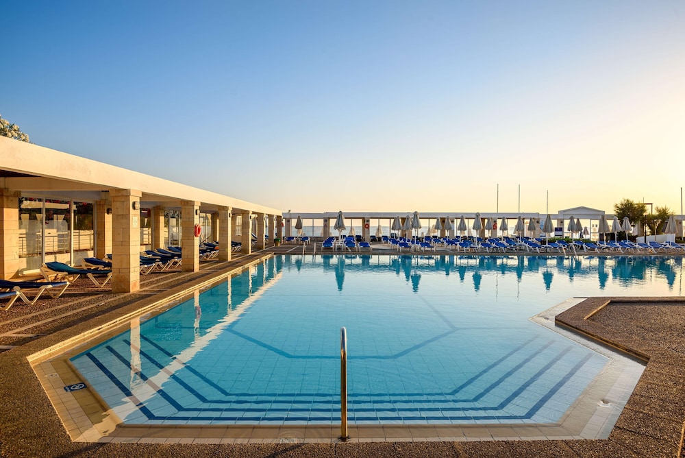 Annabelle Beach Resort 60/87