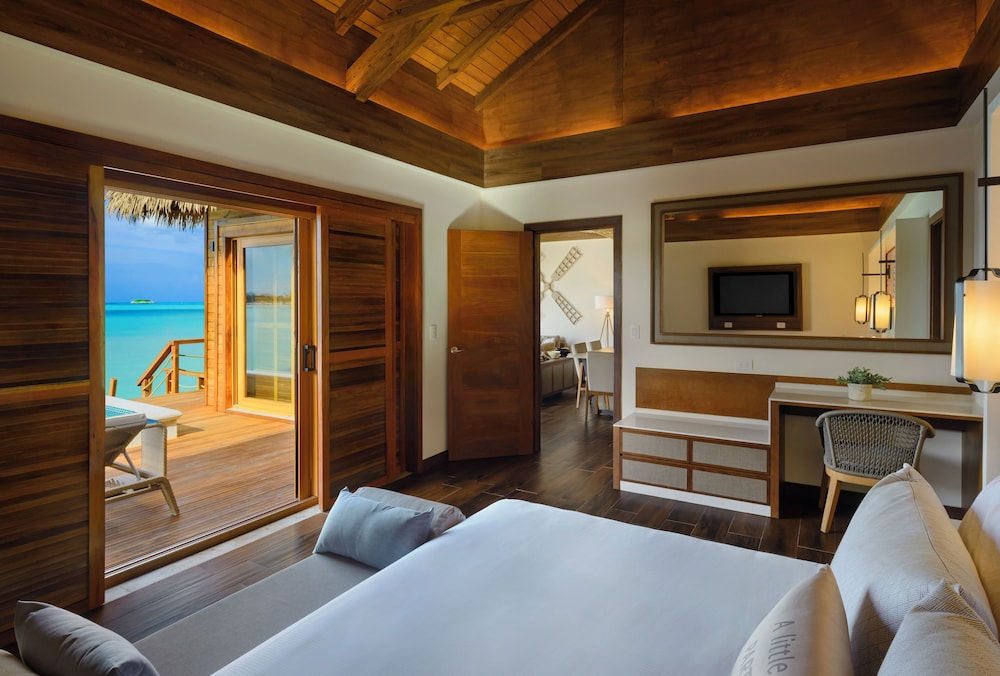 Diamond Club, Overwater, Presidential, Sunset, Luxury, Suite, King Bed