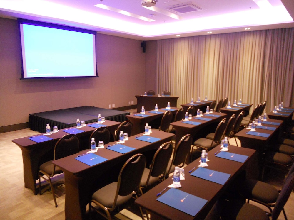 Ibis Styles Brasilia Aeroporto Hotel (ex Base Concept Hotel) 58/69