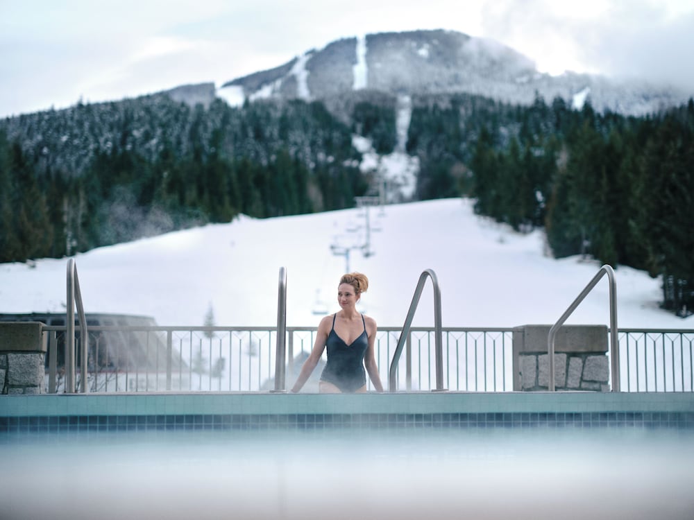 Pan Pacific Whistler Mountainside 13/44