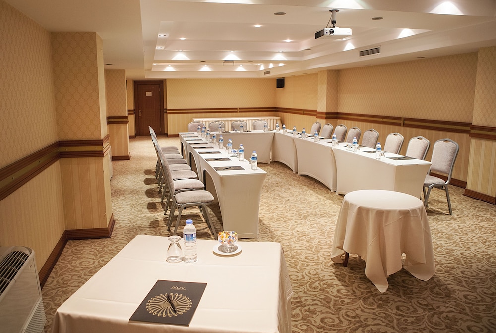 Bilek Hotel Istanbul 55/59