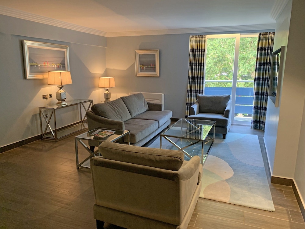 The Eliott Hotel 25/39