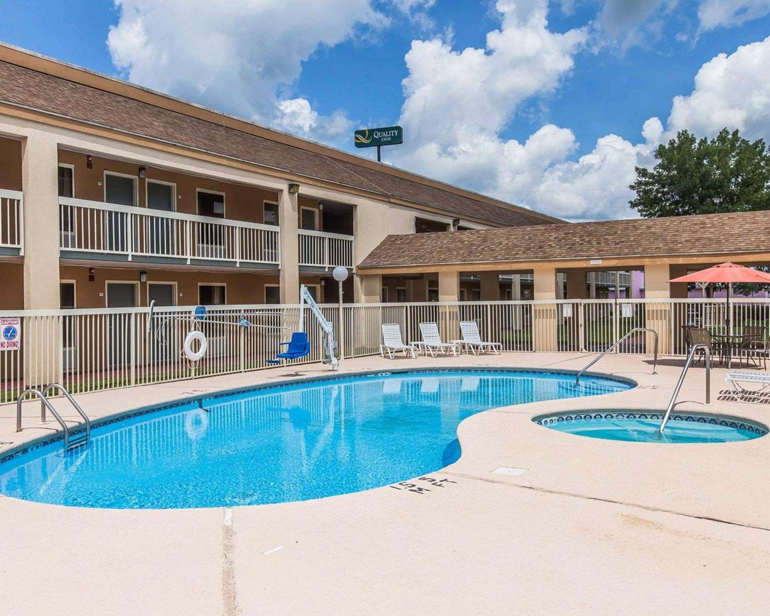 Quality Inn Kingsland GA 2/7