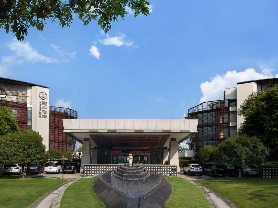 Jiazhou Ligang Hotel 24/24