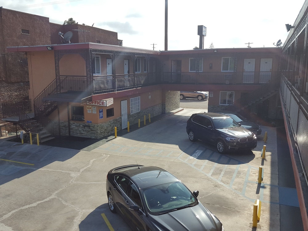 Travel Inn Motel 20/34