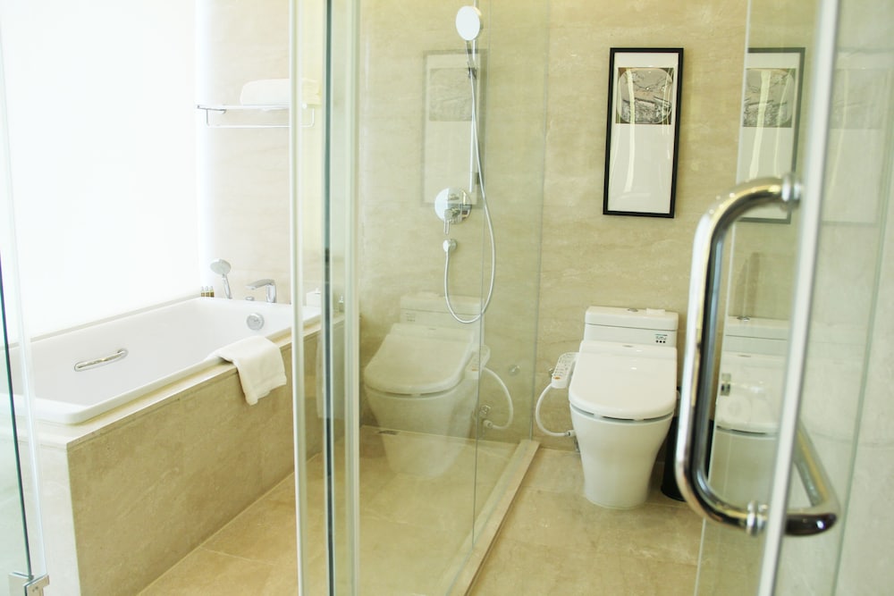 Swiss International Hotel Nanchang 49/50